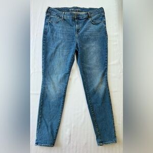 Old Navy Rockstar mid-rise skinny jeans